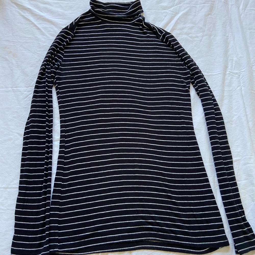 Striped turtle neck